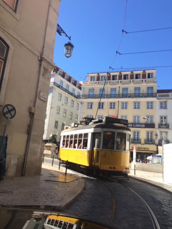 Apartamento Martires Da Patria Lissabon Exterior foto