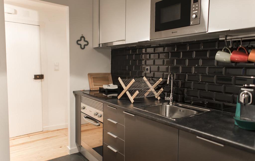 Apartamento Martires Da Patria Lissabon Exterior foto